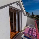 Apartament In 39190